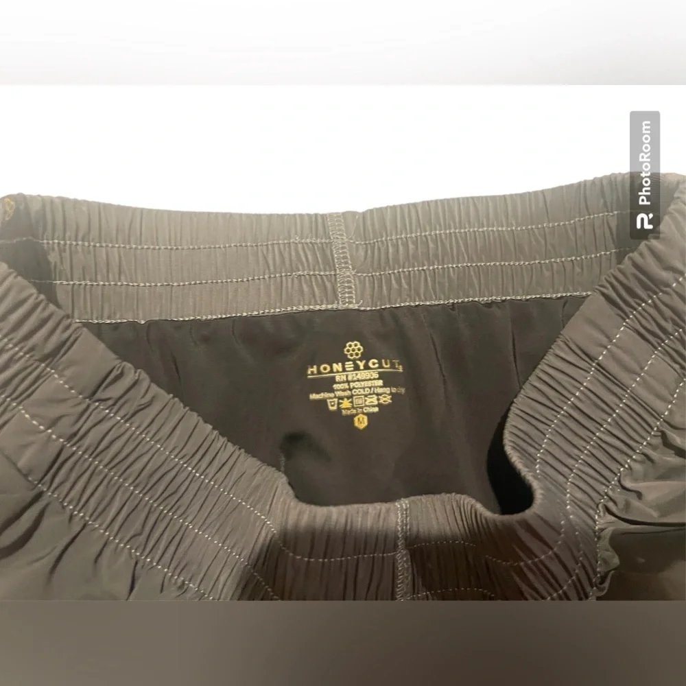 Women’s Honeycutt shorts gray with liner size AM
